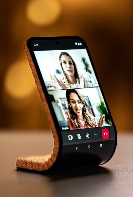 Компанія Motorola представила гнучкий смартфон