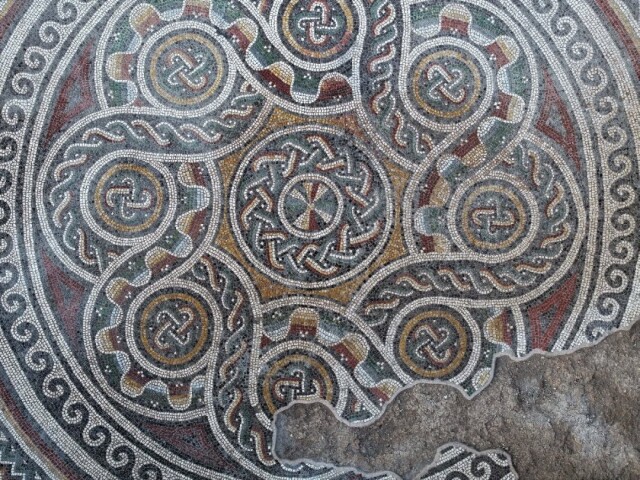 Самая большая римская мозаика, когда-либо обнаруженная в Анатолии, оказалась ещё больше, чем предполагалось ранее (6 фото)