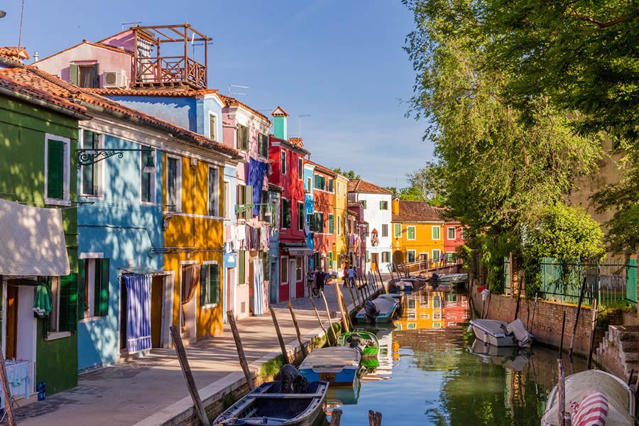 Потрясающие фотографии Бурано, красочного острова в Венеции (20 фото)