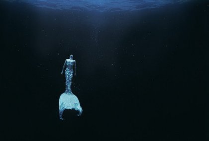 Under water by Zena Holloway