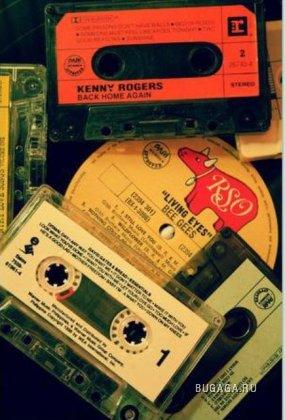 Don't we just all love the old music casettes.{II}