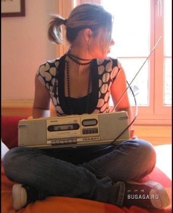 Old tape recorder{III}