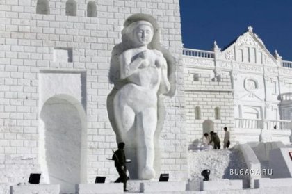 Ночная иллюминация ЛЕДЯНОГО ГОРОДА. Снежные скульптуры.